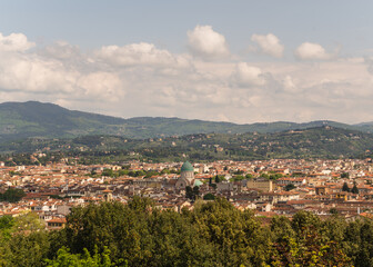 Obraz premium panoramic view of city of Florence with green cupola of synagogue 