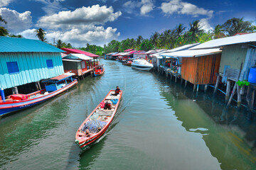 Fototapeta na wymiar Fishing village in Koh Rong, Cambodia