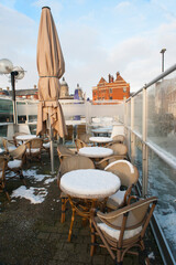 Cafe in the English city of Hull under the snow