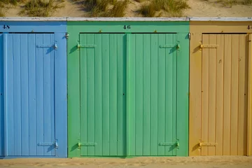 Keuken spatwand met foto Little beach cabins at a North Sea © Vincent Andriessen