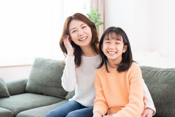 Obraz premium 笑顔の親子