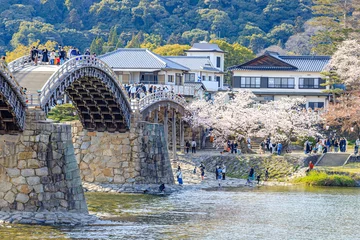 Cercles muraux Le pont Kintai 春の錦帯橋　山口県岩国市　Kintaikyo Bridge in Spring. Yamaguchi-ken Iwakuni city.