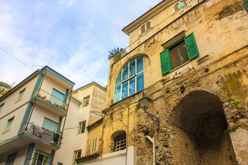 Fototapeta na wymiar The ancient architecture of the city of Amalfi