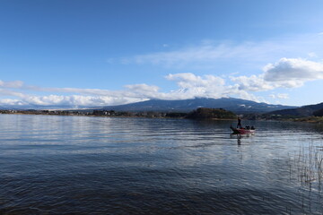 A scene of Sai-ko Lake, one of the Five Lakes at the foot of Mt.Fuji in Minamitsuru-gun County in Yamanashi Prefecture in Japan 日本の山梨県南都留郡にある富士五湖の一つ西湖の風景