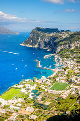 Fototapeta na wymiar Vue sur la mer depuis la Villa San Michele à Capri