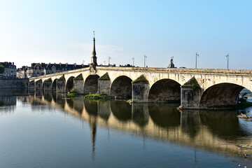 Frankreich - Blois - Brücke Jaques Gabriel