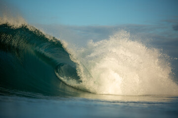 Naklejka premium Blue empty barrel waves, Gold Coast Australia
