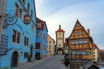 Obraz premium beautiful architecture of romantic Rothenburg ob der Tauber with timbered Fachwerkhaus syle houses in Bavaria Germany