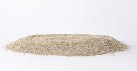 Foto op Aluminium zonnige stapel zand op witte achtergrond © Albert Ziganshin