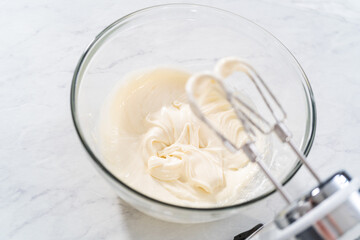 Cream cheese glaze