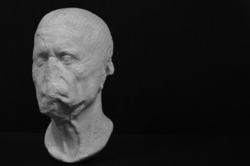 portrait sculpter en marbre  d'un homme dela rome antique