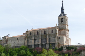 Fototapeta na wymiar Iglesia del pueblo de Lerma en la provincia de Burgos.
