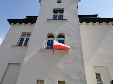 Dzień Flagi Rzeczpospolitej Polskiej. Zdjęcie zrobione 2 maja 2022 roku. 
