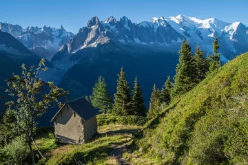 Papier peint photo autocollant rond Mont Blanc Landscape in The Mont Blanc massif, France