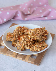 Ready-made banana-oatmeal cookies on a plate.