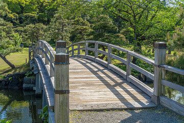 東京都中央区　浜離宮恩賜庭園　日本庭園　木造の橋