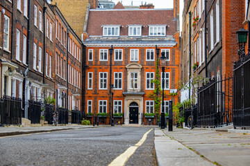 Fototapeta na wymiar Beautiful Georgian townhouse properties in Westminster, London