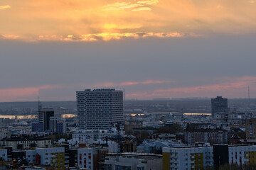 Fototapeta premium sunset over city