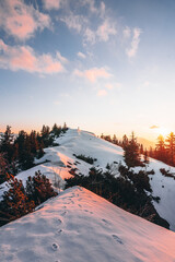 Sonnenaufgang in den Bergen
