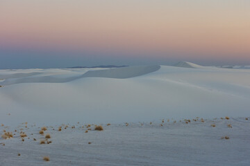 Fototapeta premium Gypsum sand dunes of White Sands National Park at blue hour