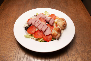 Delicious antipasto salad