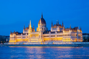 Fototapeta na wymiar Hungarian parliament, embankment of Danube river, Budapest, Hungary, Europe