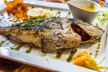 Dorade royale grillée 