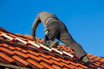 Dachdeckerarbeiten, Neueindeckung eines Ziegeldaches