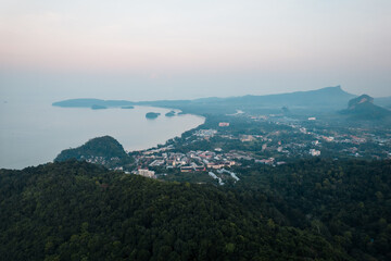 Fototapeta na wymiar Beautiful view of the seaside town of Krabi