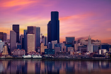 Fototapeta na wymiar Seattle waterfront and skyline, Washington,USA