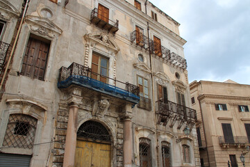 Fototapeta na wymiar baroque (?) palace (chiramonte bordonaro) in palermo in sicily (italy)