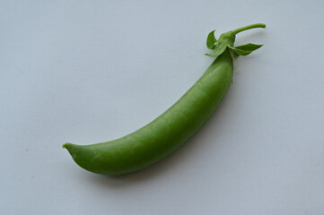一つ　スナップエンドウ　白背景　