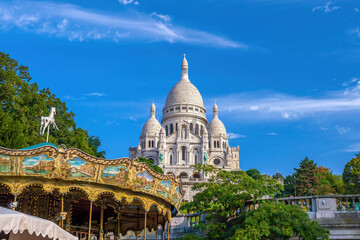 Fototapeta premium Sacre Coeur Cathedral on Montmartre Hill, Paris in France