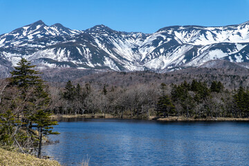 北海道　知床半島の春の風景