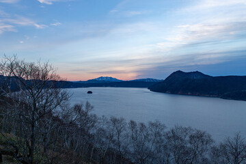 北海道　摩周湖の夜明けの風景