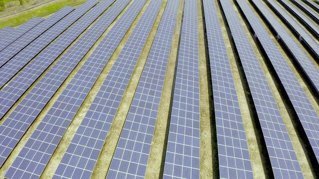 太陽光　ソーラーパネル　再生エネルギー　脱炭素