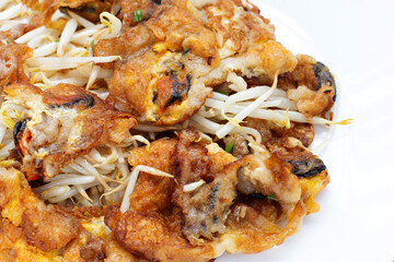 Crispy fried mussel pancake with bean sprout