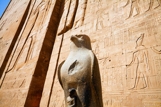 Egypt, Statue of Horus at First Pylon at ruins of Edfu