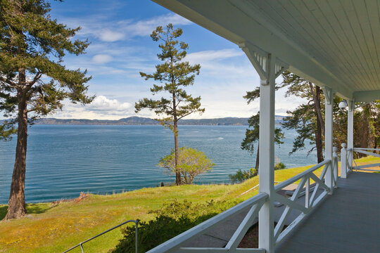 USA, Washington State, San Juan Islands, Stuart Island, Turn Point Lighthouse Keepers Home