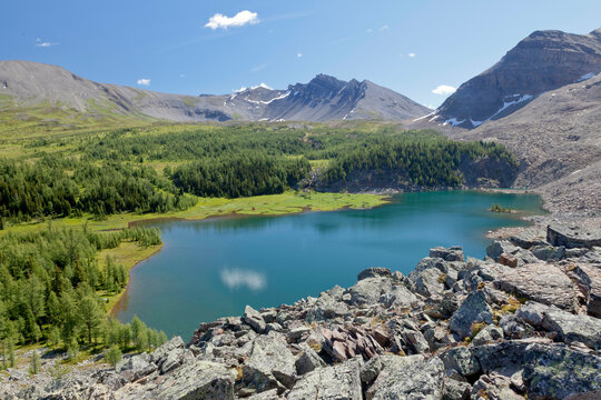 Canada, Mount Assiniboine Provincial Park, Lake Gog from Naiset Point