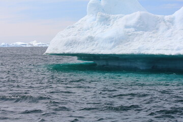 Fototapeta na wymiar Amazing iceberg scenery (horizontal), Disko Bay, Greenland