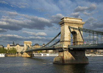 Obraz premium Szechenyi chain bridge in Budapest. Hungary