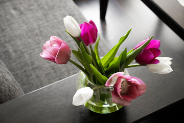 tulip flower in a vase in the room