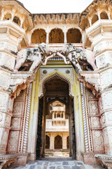 Entrance gate of the palace of Bundi, Rajasthan, India, Asia