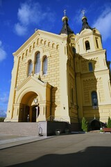 Fototapeta na wymiar Alexander Nevsky Cathedral in the historical center of Nizhny Novgorod 