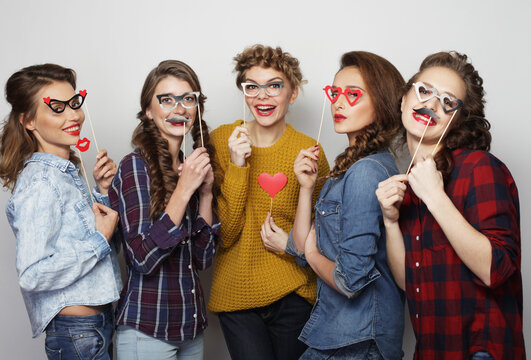 Five hipster women best friends ready for party