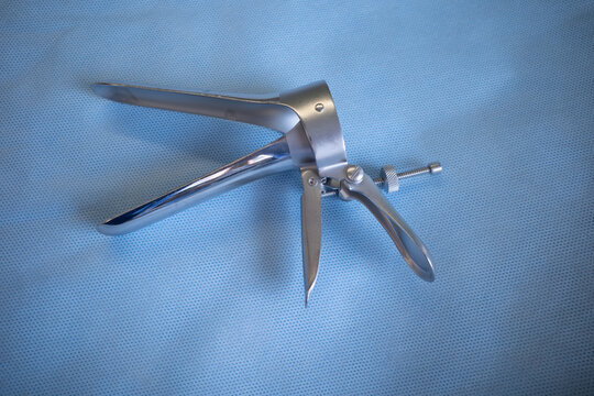 speculum for a gynecological examination