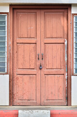 Obraz na płótnie Canvas old door that has been locked