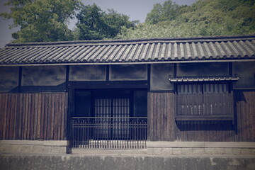 日本の岡山県倉敷市児島から下津井の古くてとても美しい建物