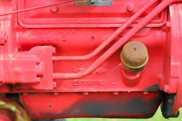 Obraz na płótnie Canvas old red tractor